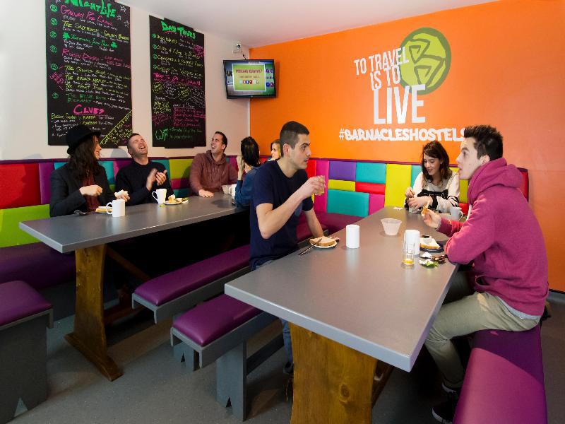 Snoozles Quay Street Tourist Hostel Galway Exteriör bild