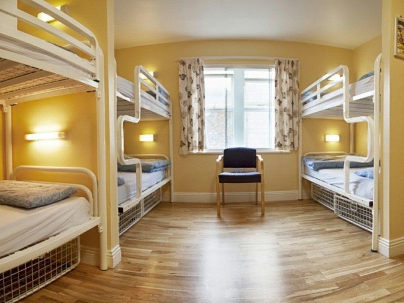 Snoozles Quay Street Tourist Hostel Galway Exteriör bild