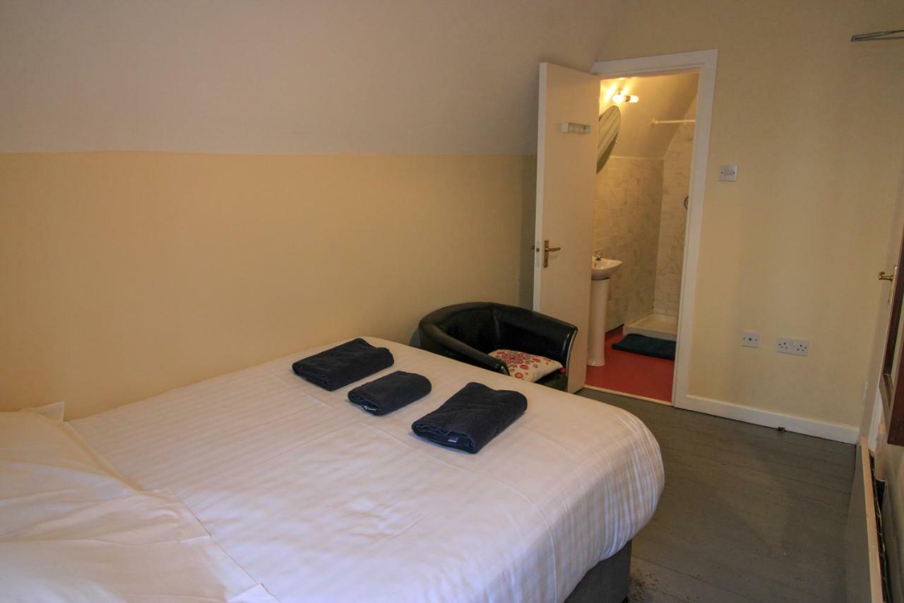 Snoozles Quay Street Tourist Hostel Galway Exteriör bild