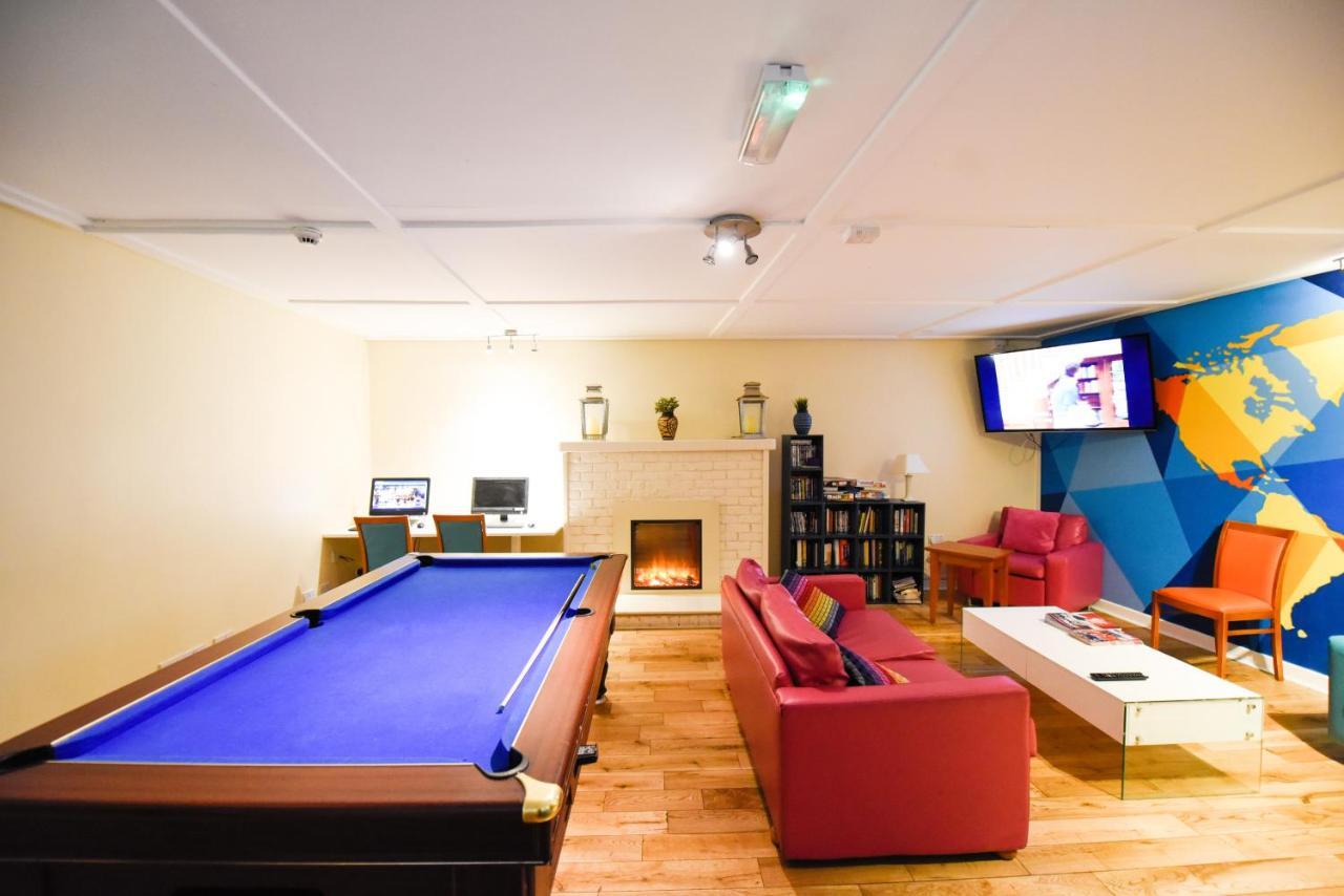 Snoozles Quay Street Tourist Hostel Galway Exteriör bild
