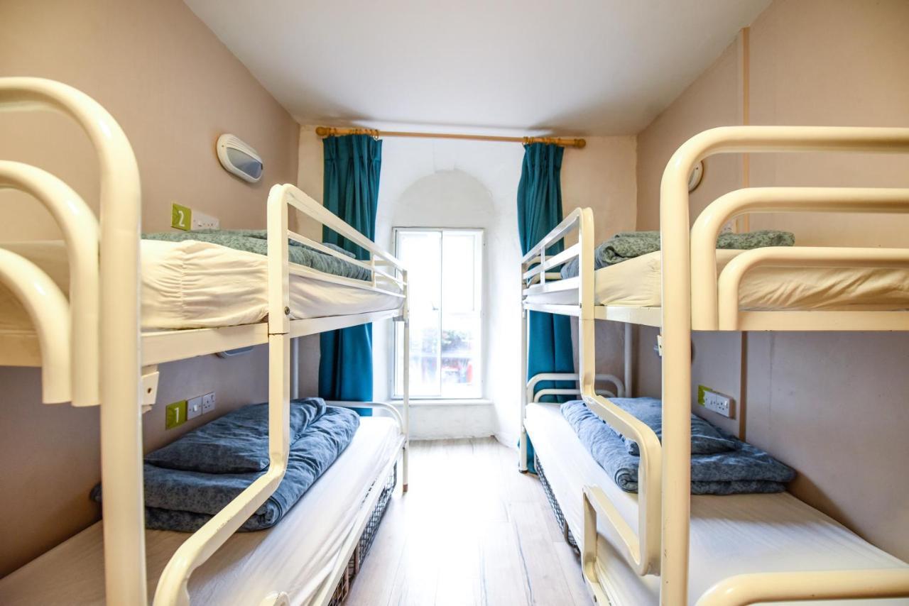Snoozles Quay Street Tourist Hostel Galway Exteriör bild
