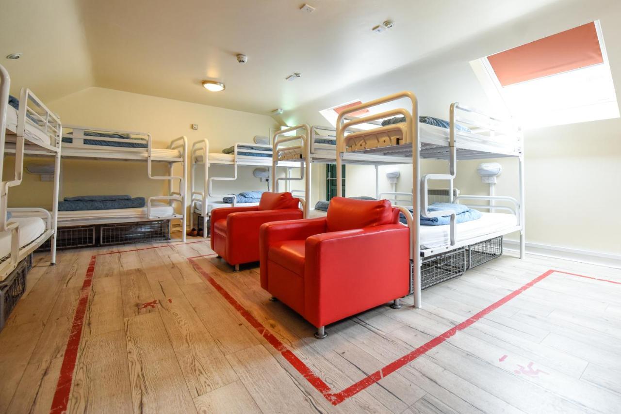 Snoozles Quay Street Tourist Hostel Galway Exteriör bild